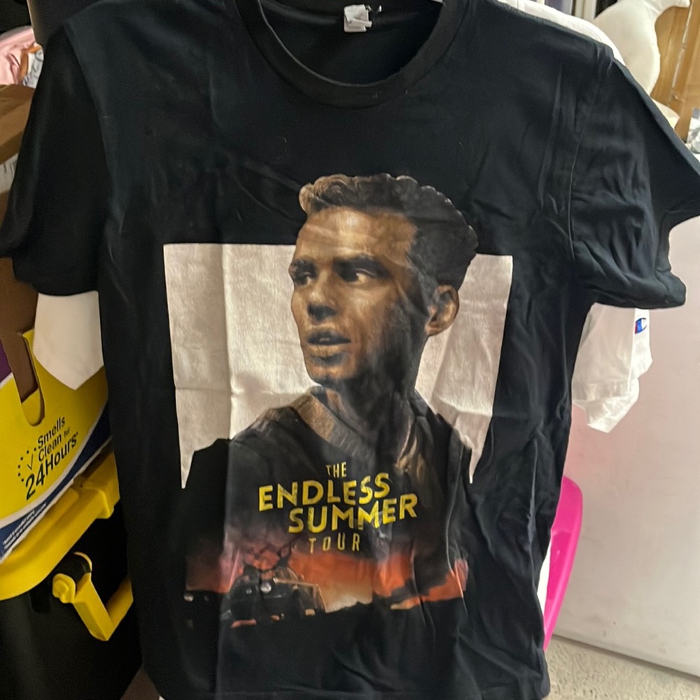 Logic tour shirt